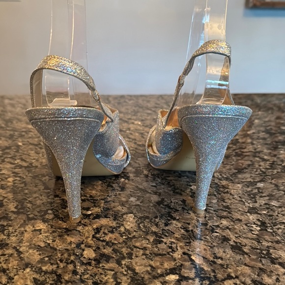 Nine West Silver sparkly Heels EUC 8.5 - Picture 5 of 10